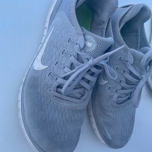 Women’s Nike Free Runs size 8
